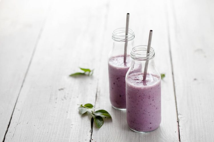 10 Smoothie Recipes to Lower Cholesterol (The Bad One) Vibrant Happy