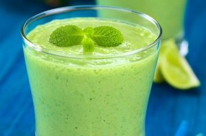 Kale Pineapple Almond Milk Smoothie