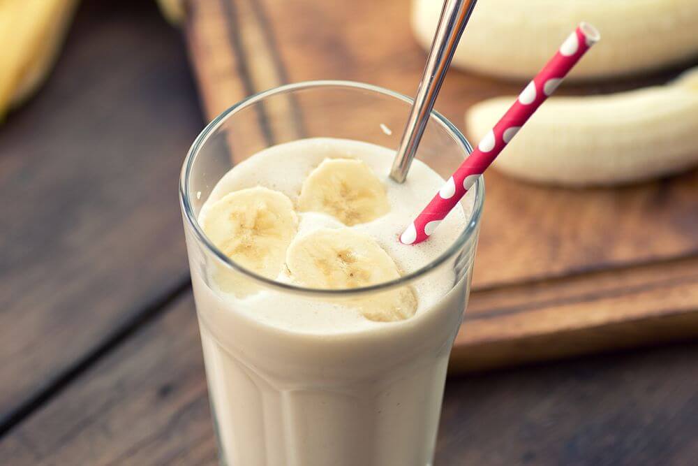 Oatmeal Smoothie with Yogurt