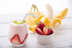 Strawberry Apple Juice Smoothie